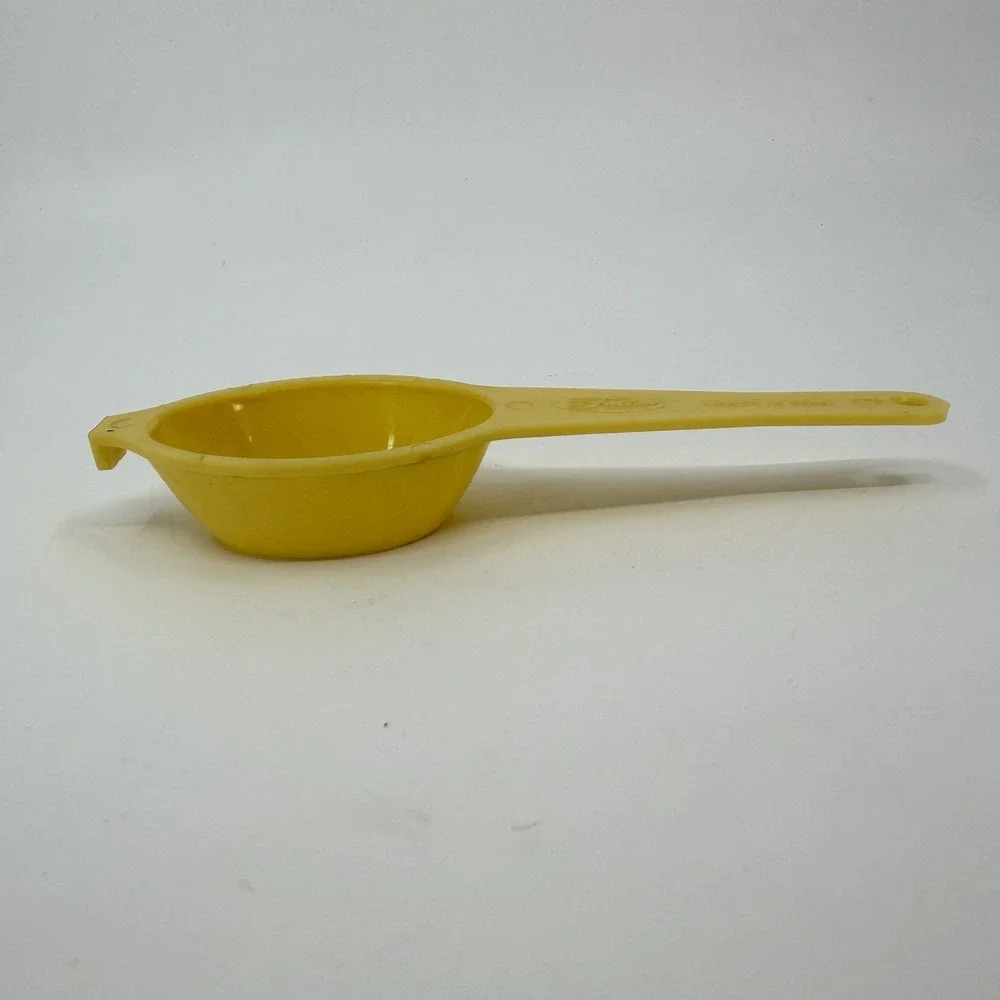 Vintage Fuller Brush Tea Strainer Flat Bottom Kitchen Tool Yellow USA‎